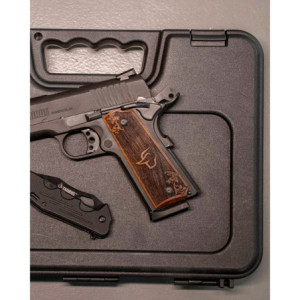 PLAQUETTES BOIS PT1911 FLOWER LOGO TAURUS