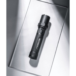 Lampe de Poche Compacte P8 1600 Lumens – NEXTORCH