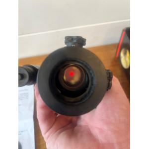 Viseur Red Dot / Lunette Airsoft VH601 30mm - Illumination Rouge / Vert / Bleu + Laser Intégré - Occasion