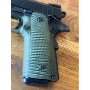 Réplique GBB Tokyo Marui Hi-Capa 4.3 Tactical Custom – Custom Tanio Koba / Poignée Verte – Occasion