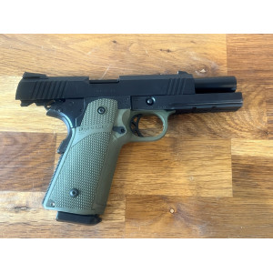 Réplique GBB Tokyo Marui Hi-Capa 4.3 Tactical Custom – Custom Tanio Koba / Poignée Verte – Occasion