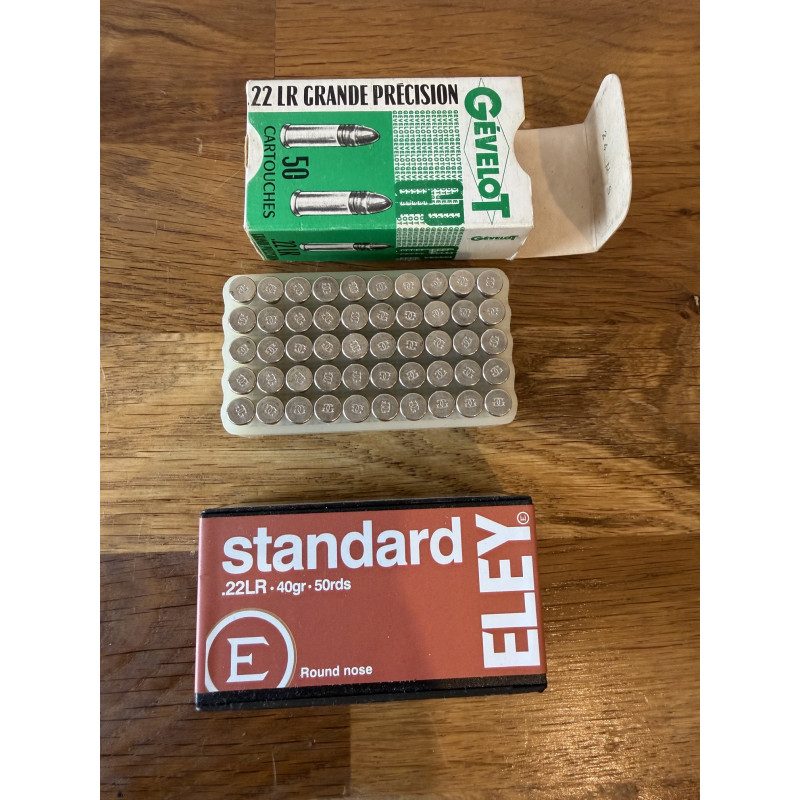 2 boîtes de munitions 22Lr