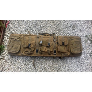 Housse de transport beige d'occasion