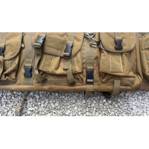 Housse de transport beige d'occasion