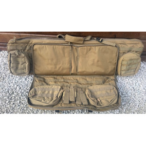 Housse de transport beige d'occasion